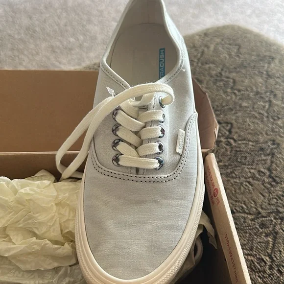 Vans White Sneakers - Picture 4 of 6